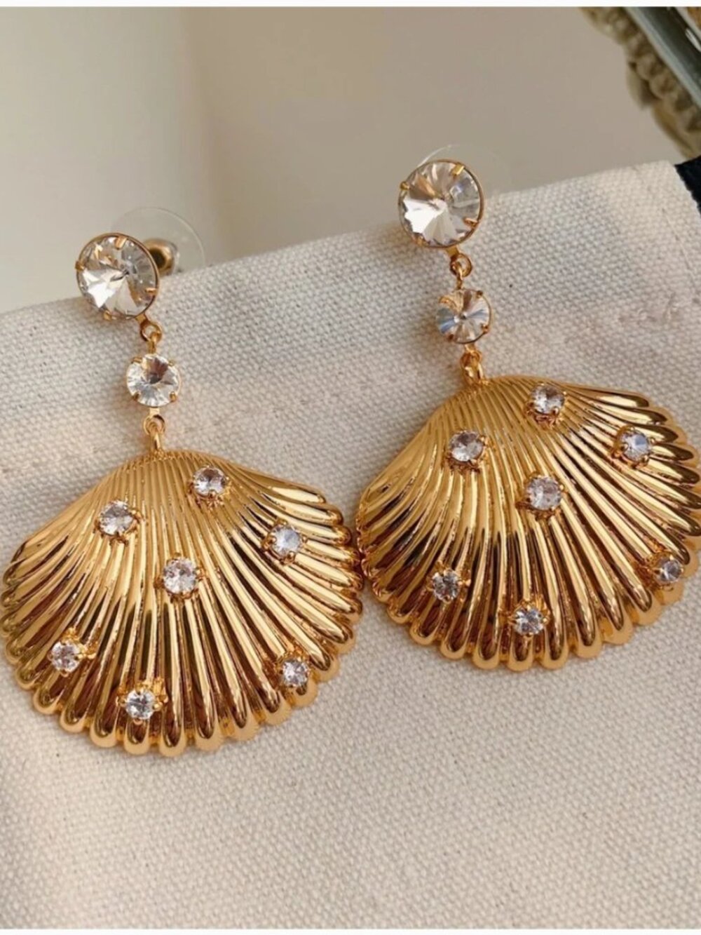 MOS Collection Gold Seashell Drop Earrings Rhinestone Statement Earrings - Picture 2 of 5